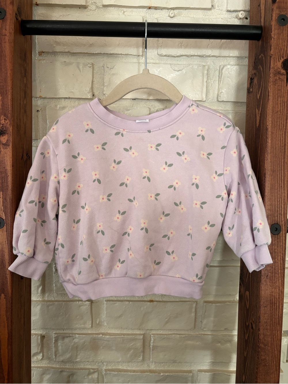 ✨3/$25✨ Lavender Floral Sweatshirt